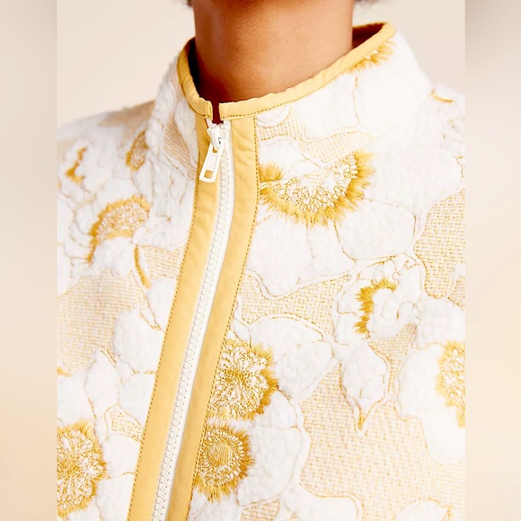 NWOT Anthropologie Tilly Embroidered Sherpa Jacket FLORAL YELLOW/CREAM - SIZE S - Picture 4 of 5